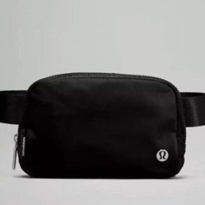 New Lululemon Everywhere Belt Bag Black With Tags 1L [ Free Shipping ]